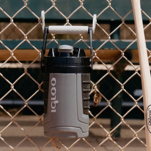 NWOT- Igloo PROformance 1 quart water jug - Picture 1 of 8